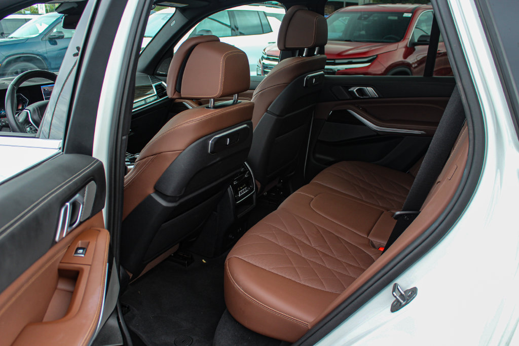 Used 2024 BMW X5 sDrive40i w/ Premium Package RWD image 25
