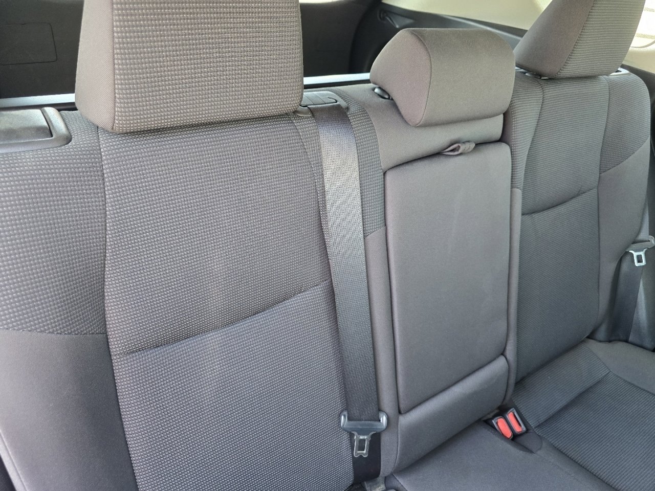 Used 2021 Toyota RAV4 LE AWD/4WD image 19