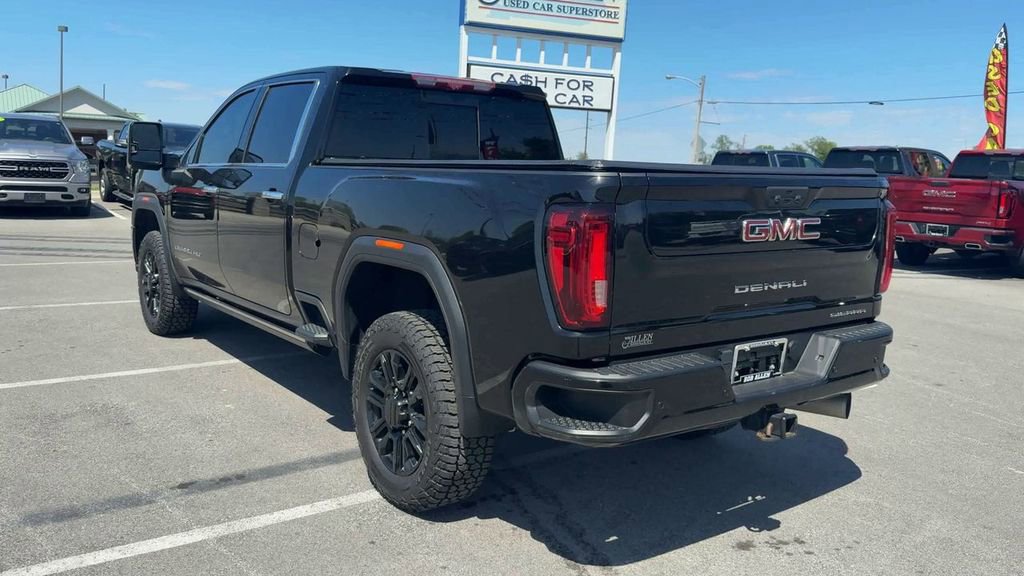 Used 2023 GMC Sierra 2500 Denali w/ Denali Black Diamond Edition AWD/4WD image 4