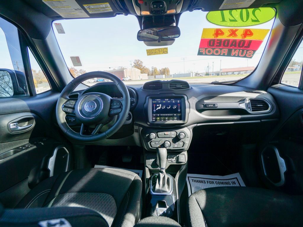 Used 2021 Jeep Renegade Latitude w/ Sun & Sound Group image 2