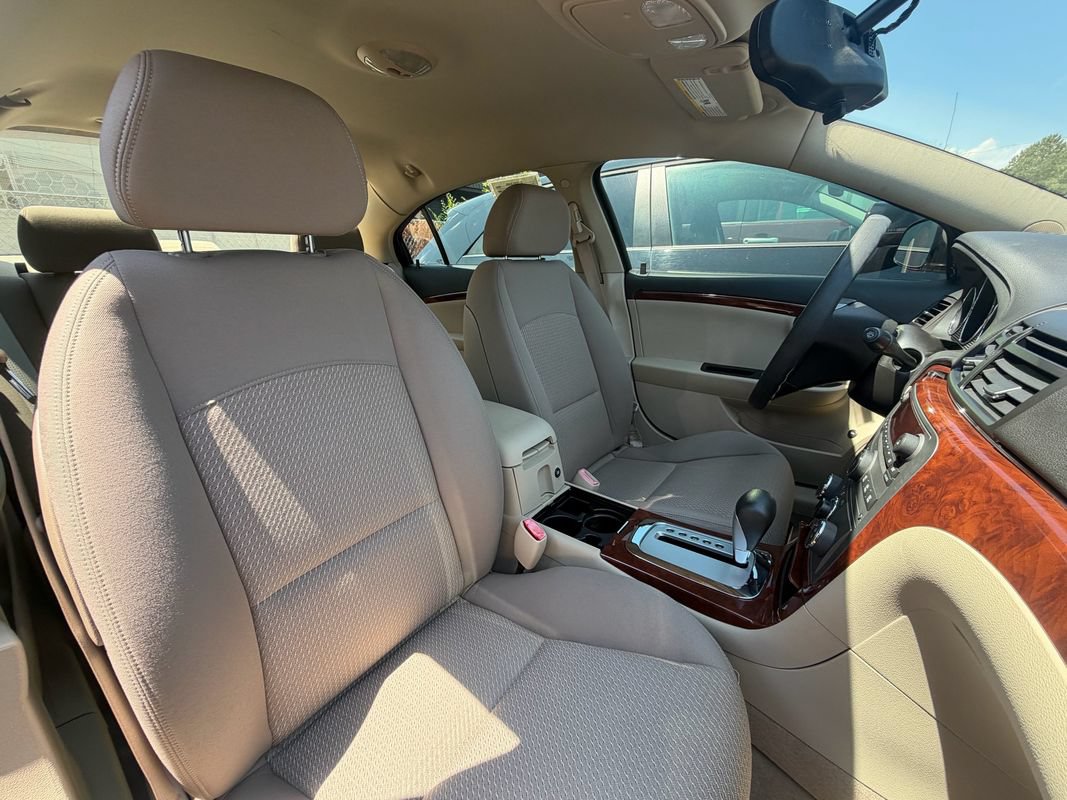 Used 2007 Saturn Aura XE FWD image 4
