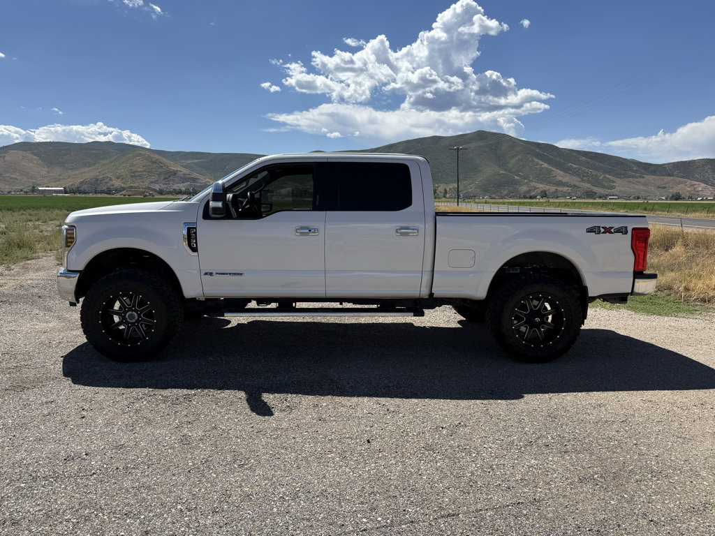 Used 2018 Ford F350 Lariat w/ Lariat Ultimate Package AWD/4WD image 4