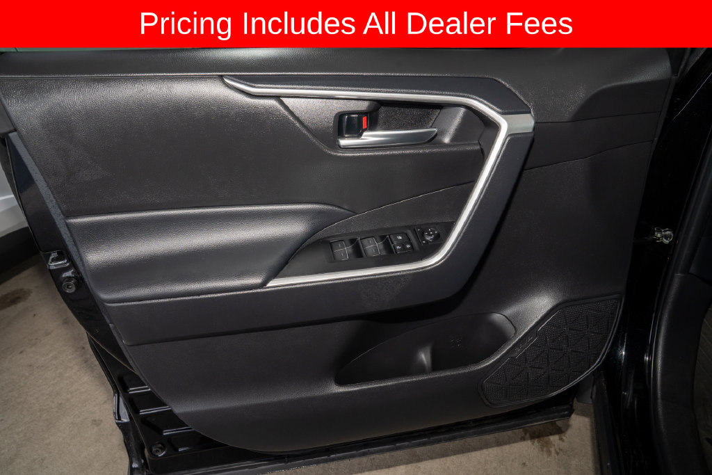 Used 2024 Toyota RAV4 AWD Hybrid image 11