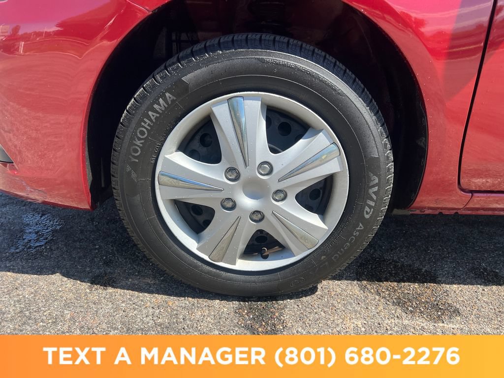 Used 2019 Nissan Versa SV FWD image 22