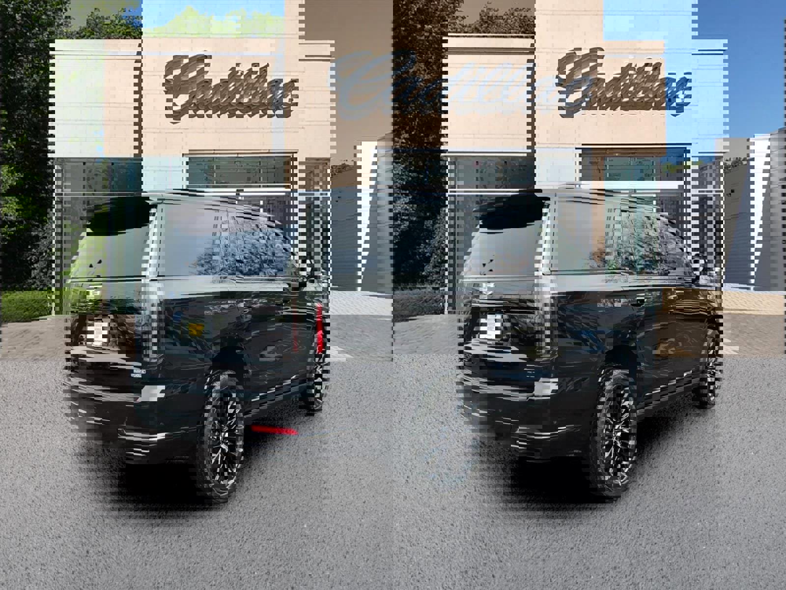 New 2026 Cadillac Escalade Platinum Sport w/ LPO, ONYX Package image 5