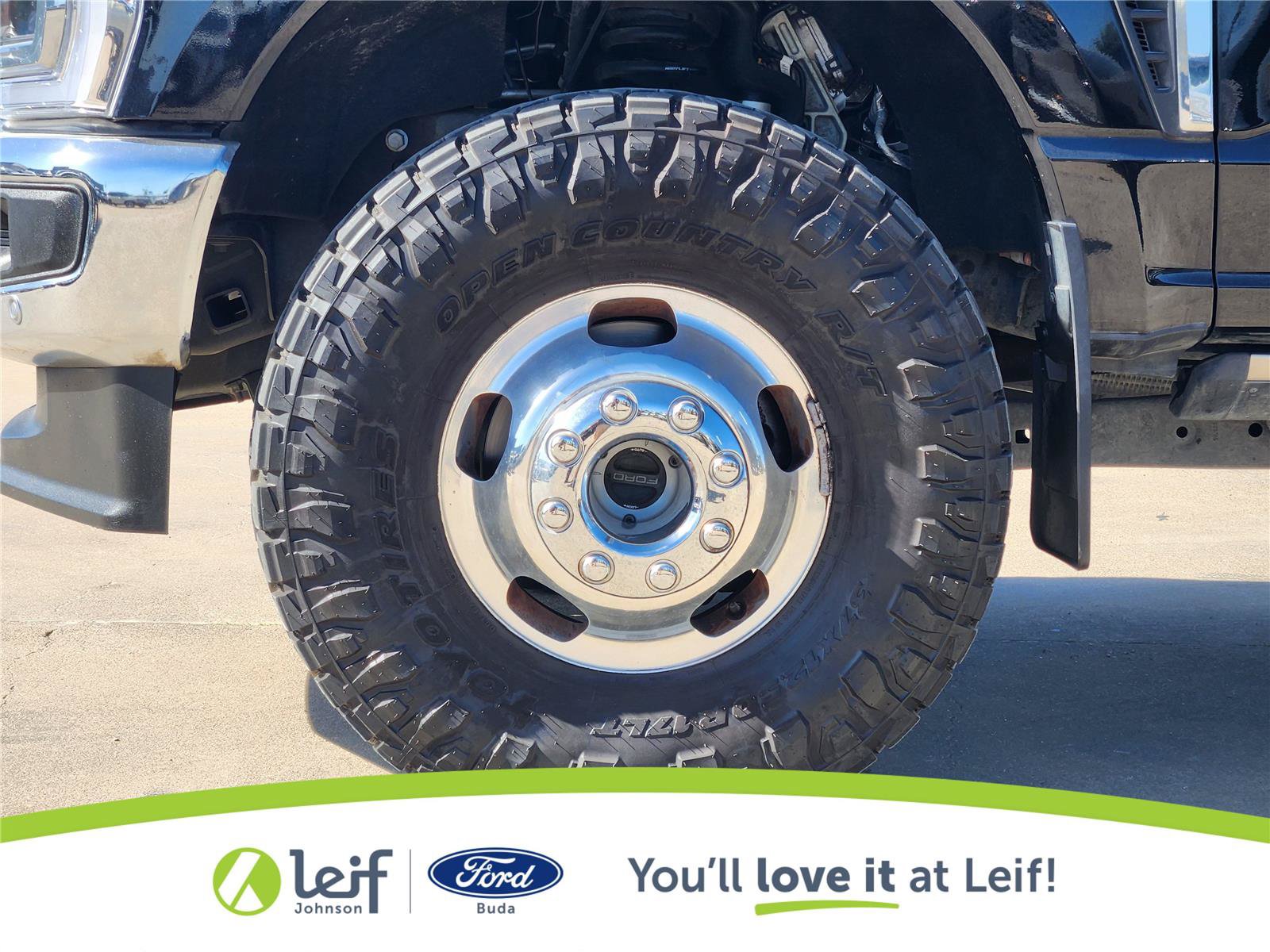 Used 2025 Ford F350 Lariat w/ Lariat Ultimate Package AWD/4WD image 8