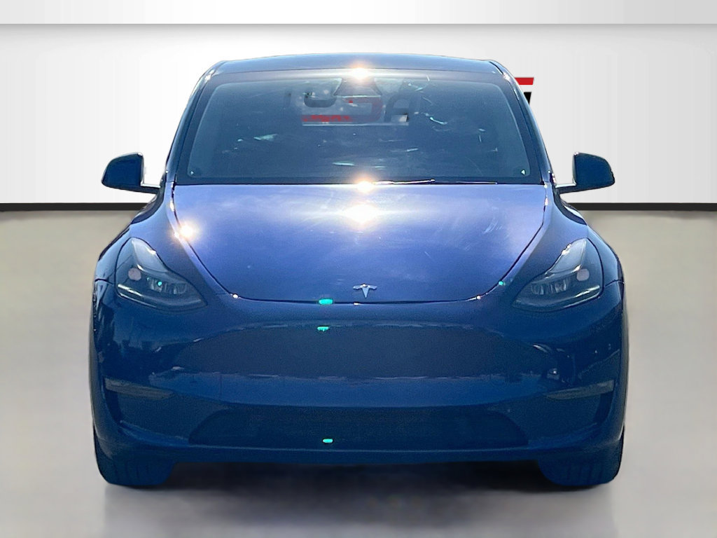 Used 2024 Tesla Model Y Long Range AWD/4WD image 2