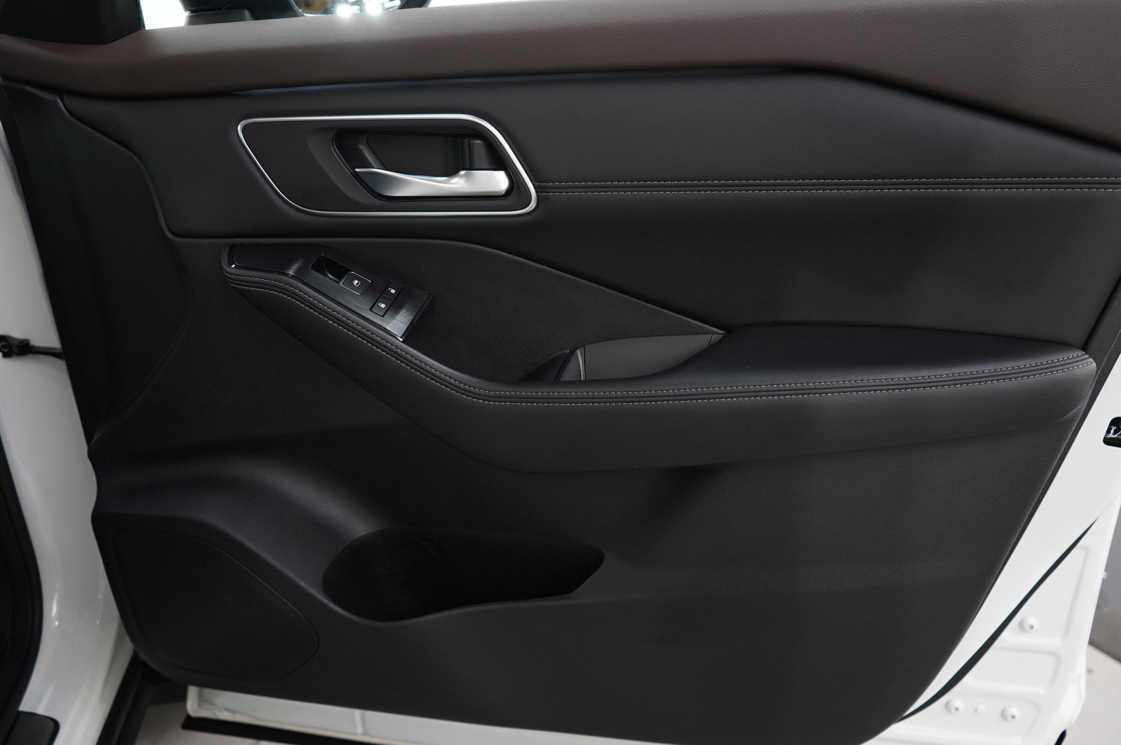 Used 2022 Nissan Rogue Platinum w/ Head-Up Display Package image 11