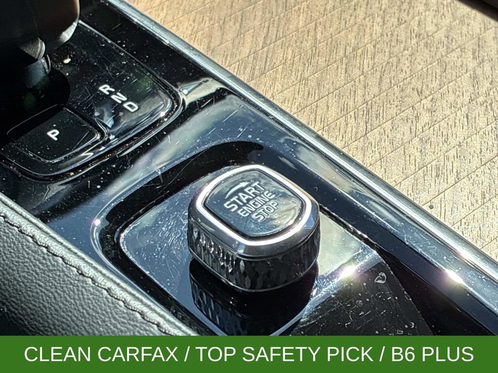 Used 2025 Volvo XC90 B6 Plus AWD/4WD image 30