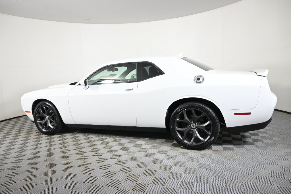 Used 2019 Dodge Challenger SXT w/ Plus Package RWD image 3