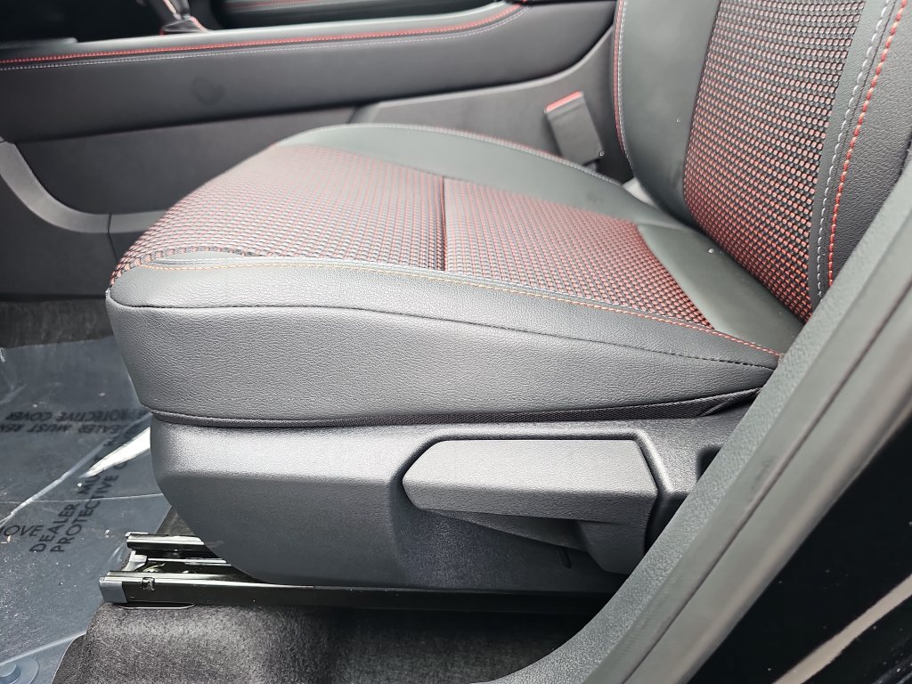 New 2027 Nissan Kicks SR w/ SR Premium Package FWD image 28