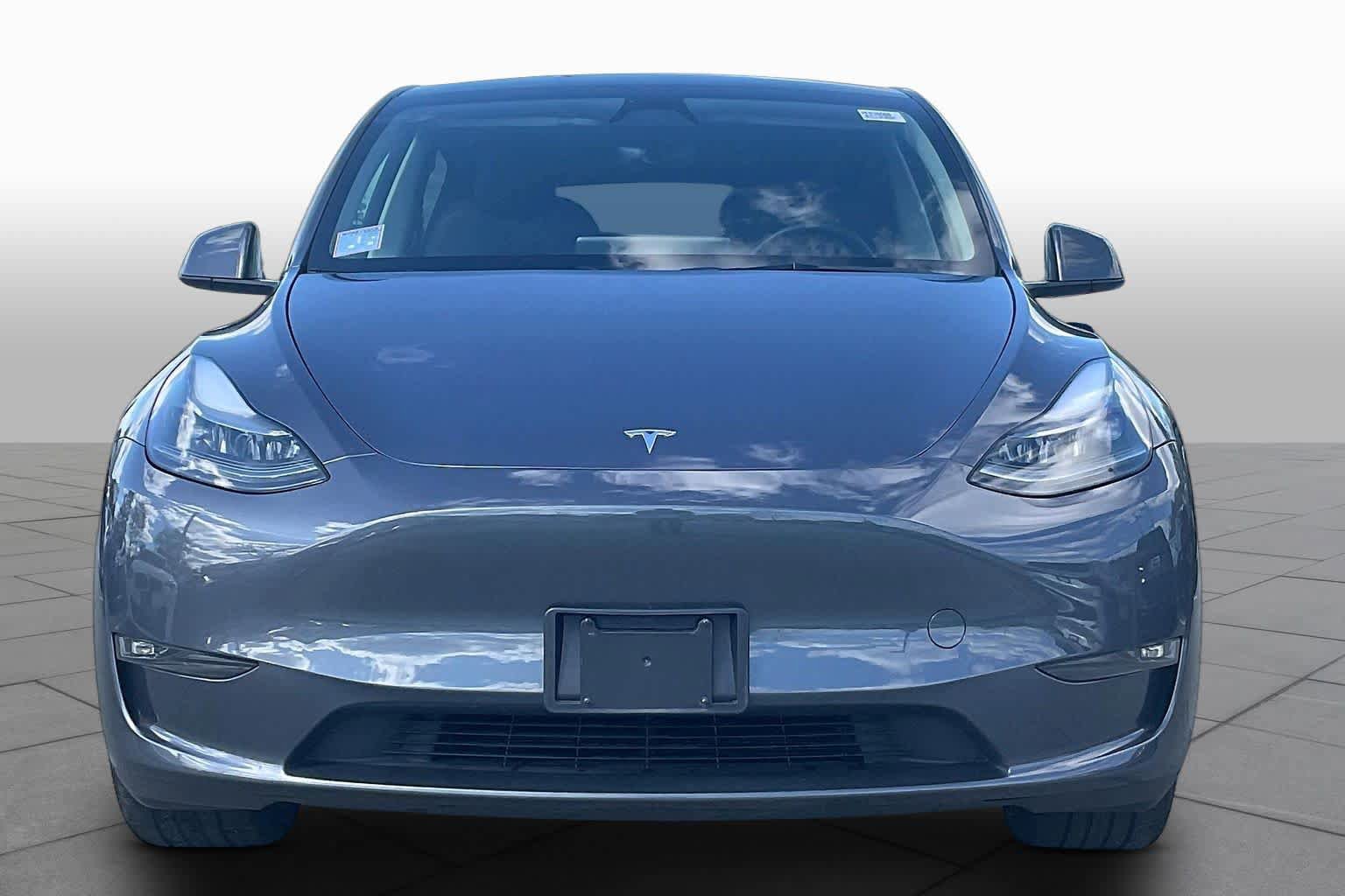 Used 2023 Tesla Model Y Long Range AWD/4WD image 3