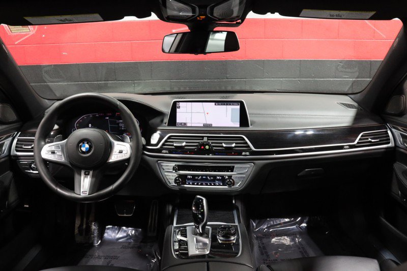 Used 2020 BMW 750i xDrive w/ Executive Package AWD/4WD image 54