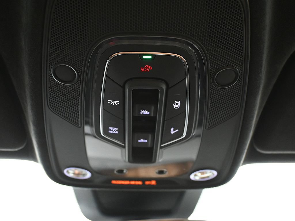 Used 2021 Lamborghini Urus AWD/4WD image 19
