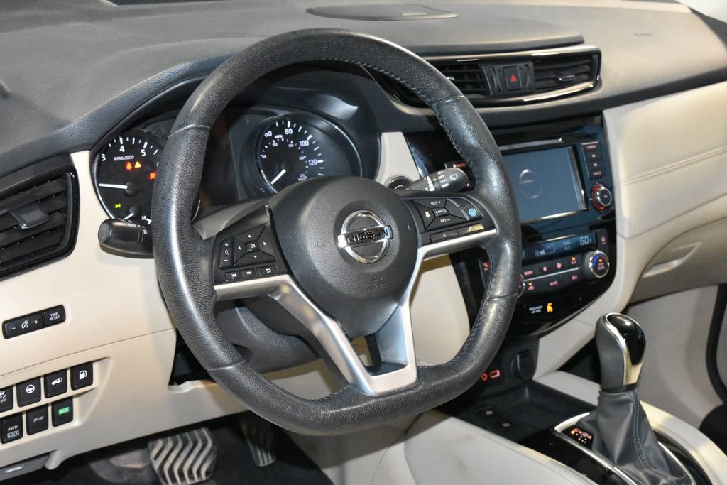 Used 2019 Nissan Rogue SL w/ Premium Package AWD/4WD image 2