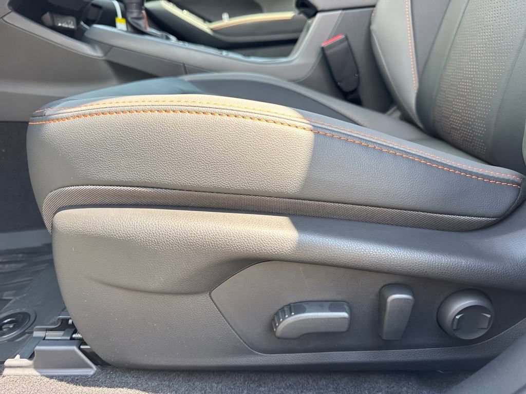 New 2025 Subaru Crosstrek 2.5i Limited w/ Crosstrek Mirror Package image 16