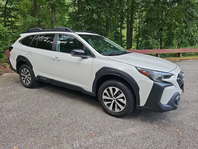 Certified 2024 Subaru Outback Premium AWD/4WD image 1