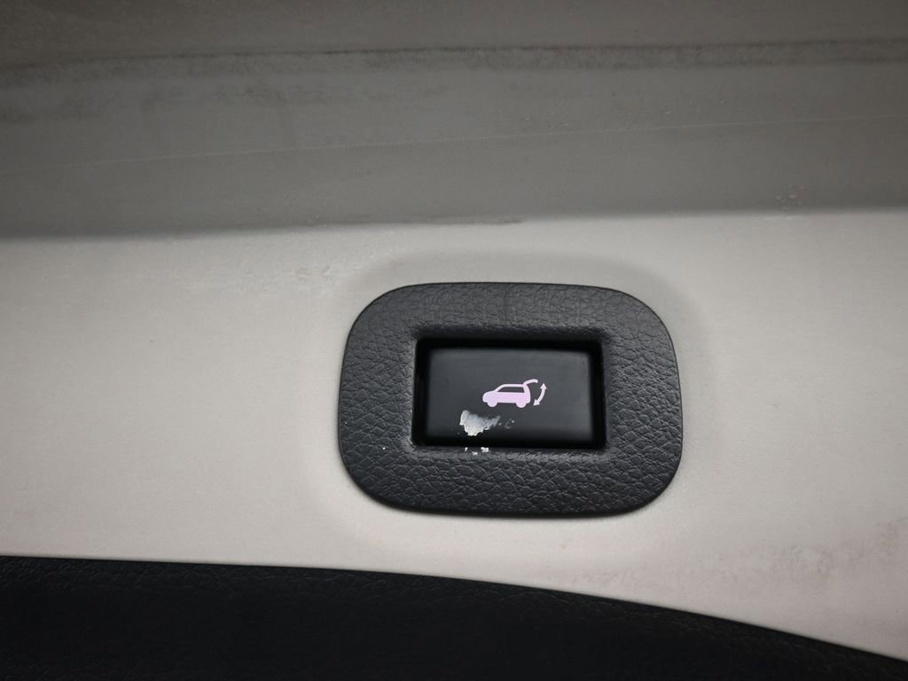 Used 2019 Nissan Rogue SV w/ Premium Package image 22
