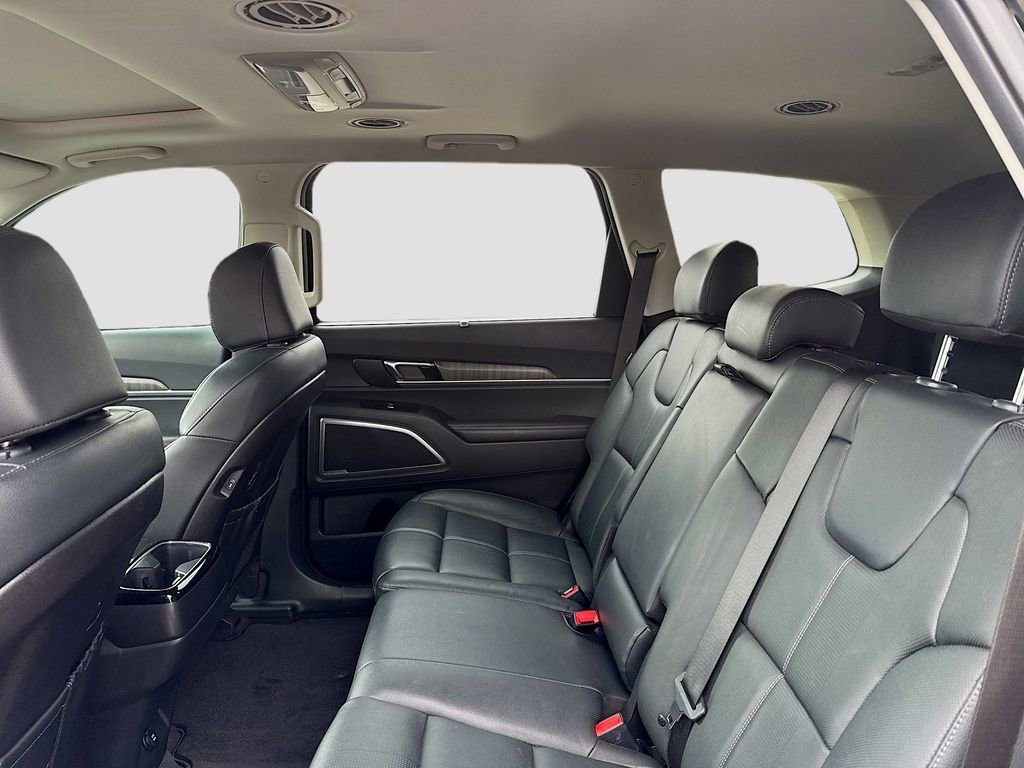 Used 2025 Kia Telluride EX FWD image 23