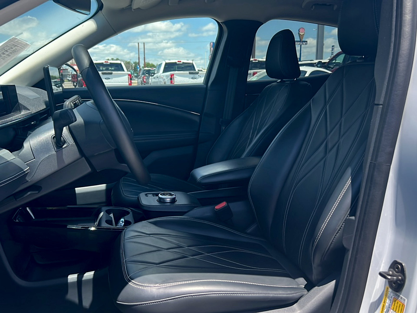 Used 2021 Ford Mustang Mach-E Select RWD image 15