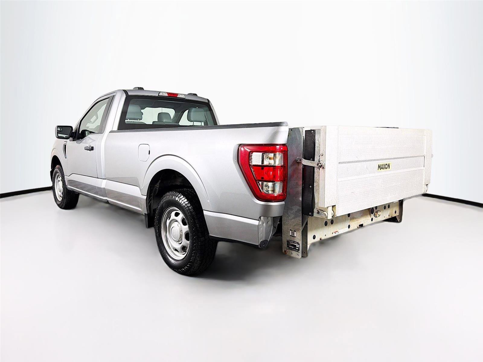 Used 2021 Ford F150 XL w/ Trailer Tow Package image 5