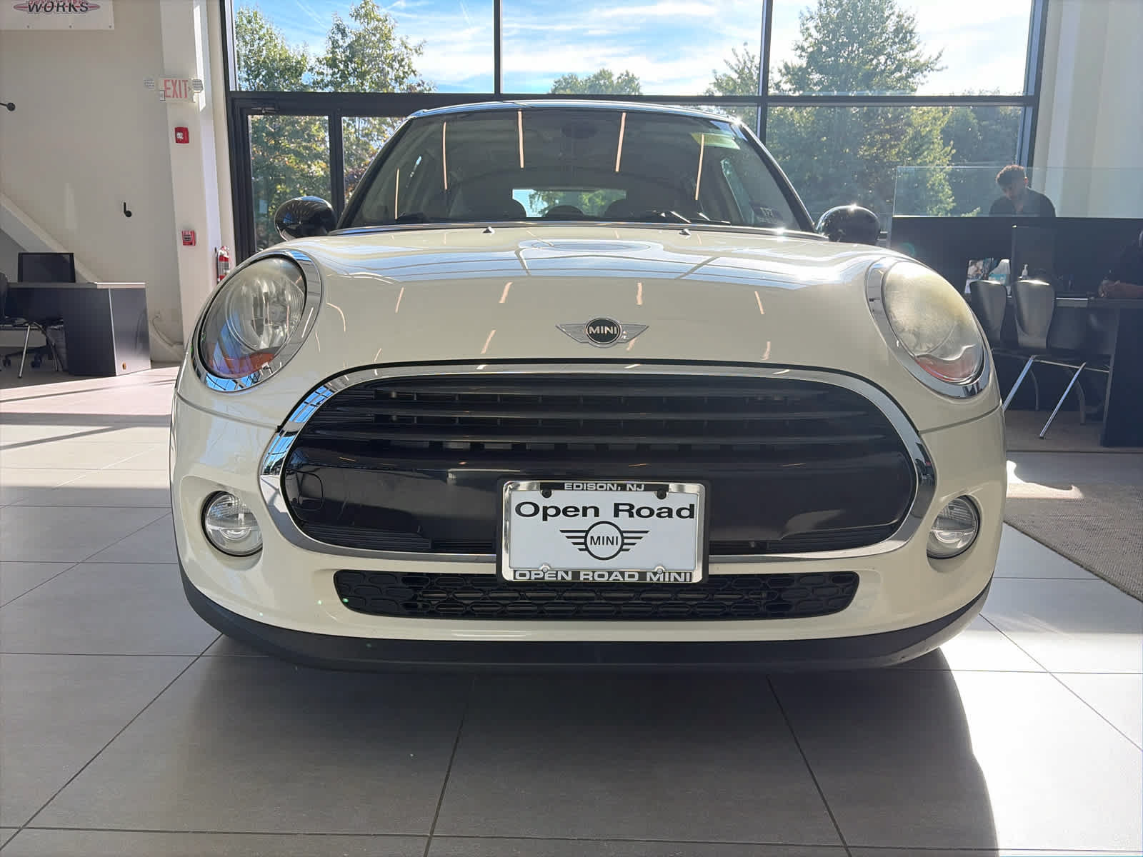 Used 2017 MINI Cooper 4-Door Hardtop FWD image 4