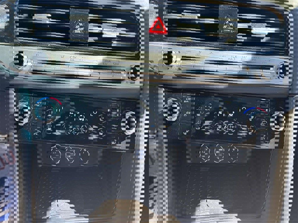 Used 2025 Genesis G70 3.3T Advanced w/ Sport Prestige Package image 28