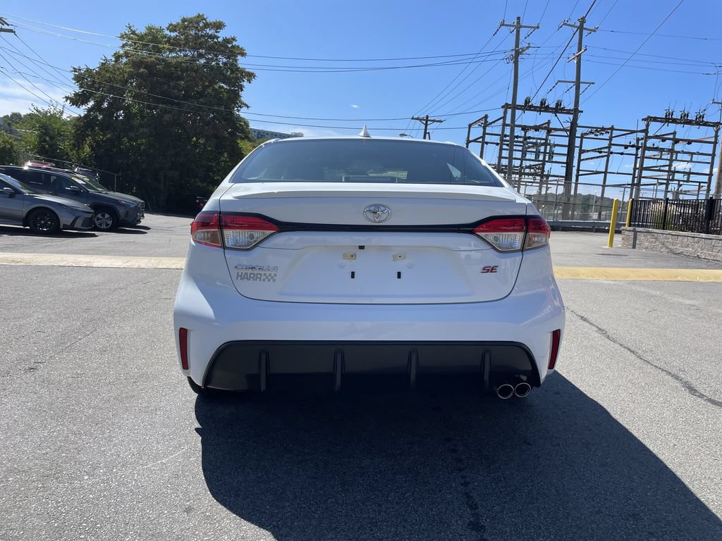 Used 2023 Toyota Corolla SE FWD image 4