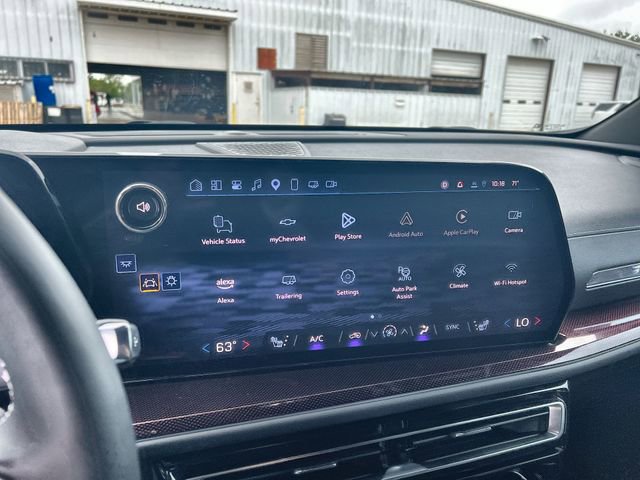 Certified 2025 Chevrolet Traverse Z71 w/ Enhanced Driving Package AWD/4WD image 13