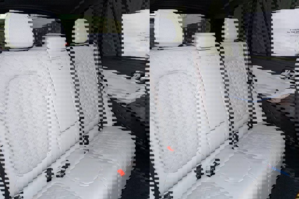 New 2026 BMW X5 xDrive50e w/ Premium Package image 35