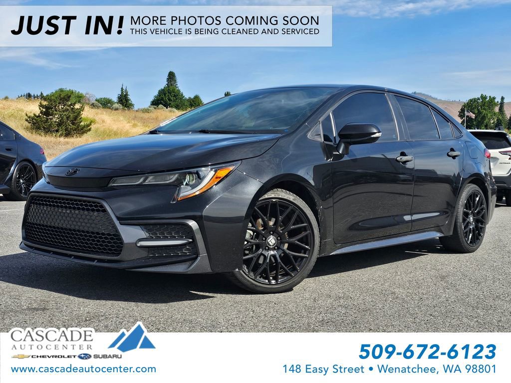 Used 2022 Toyota Corolla SE w/ SE Premium Package FWD image 1