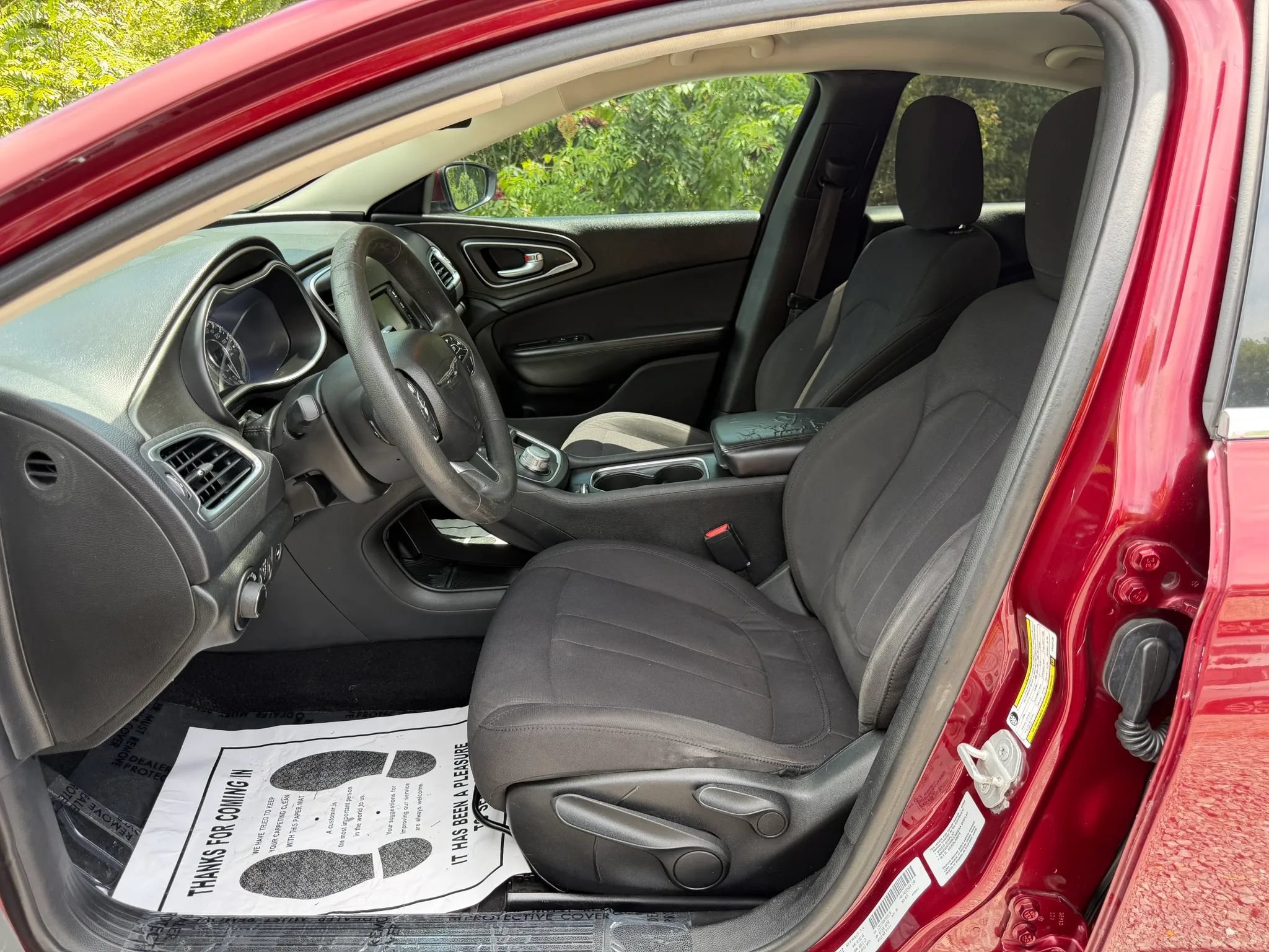 Used 2015 Chrysler 200 Limited FWD image 15