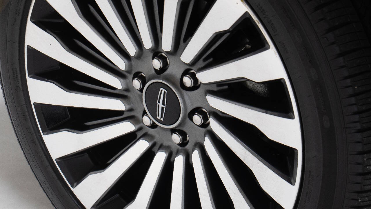 Used 2018 Lincoln Navigator Reserve w/ Technology Package image 87