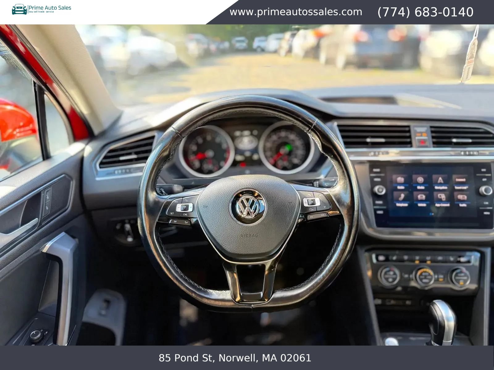 Used 2018 Volkswagen Tiguan SEL AWD/4WD image 11