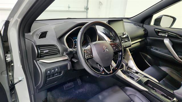 Used 2025 Mitsubishi Eclipse Cross SE image 11