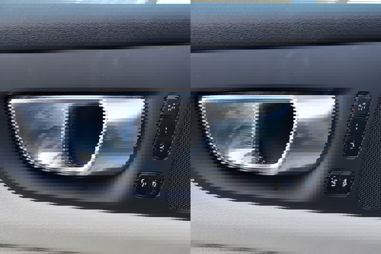 Used 2021 Volvo V60 T5 Cross Country w/ Protection Package image 24