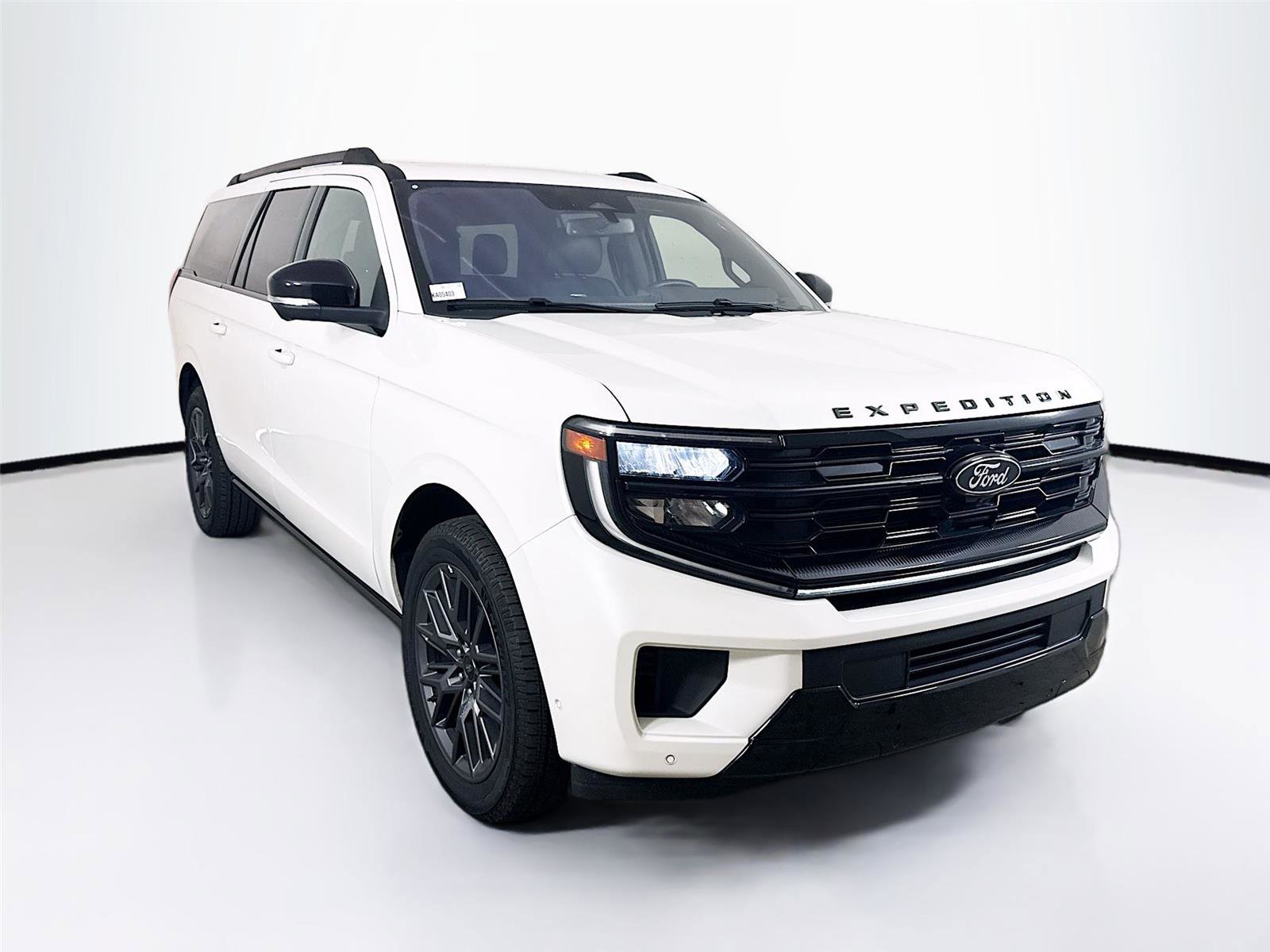 Used 2025 Ford Expedition Max Platinum w/ Stealth Performance Package AWD/4WD image 18