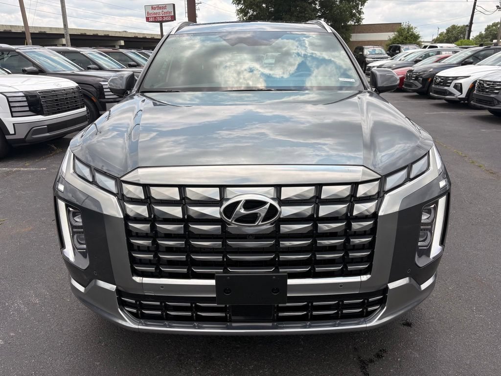 Used 2025 Hyundai Palisade Calligraphy AWD/4WD image 2