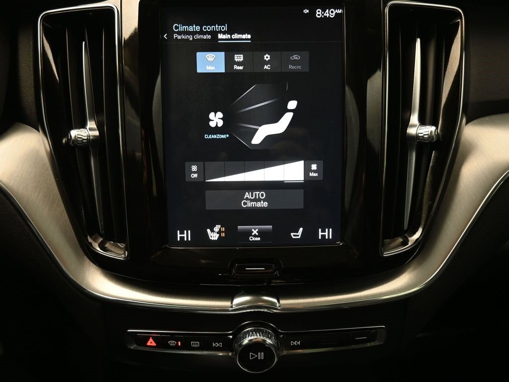 Used 2019 Volvo XC60 T6 Momentum w/ Multimedia Package image 26