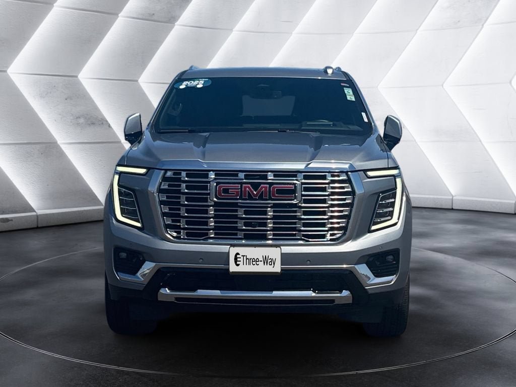 Certified 2025 GMC Yukon XL Denali AWD/4WD image 8
