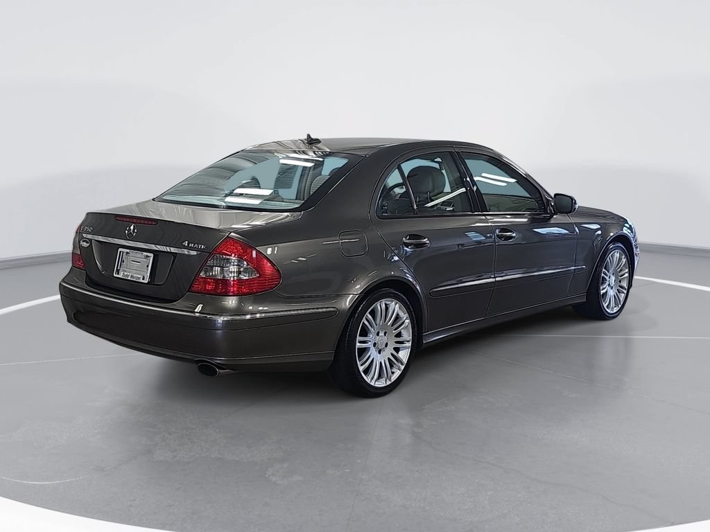 Used 2008 Mercedes-Benz E 350 4MATIC Sedan image 3