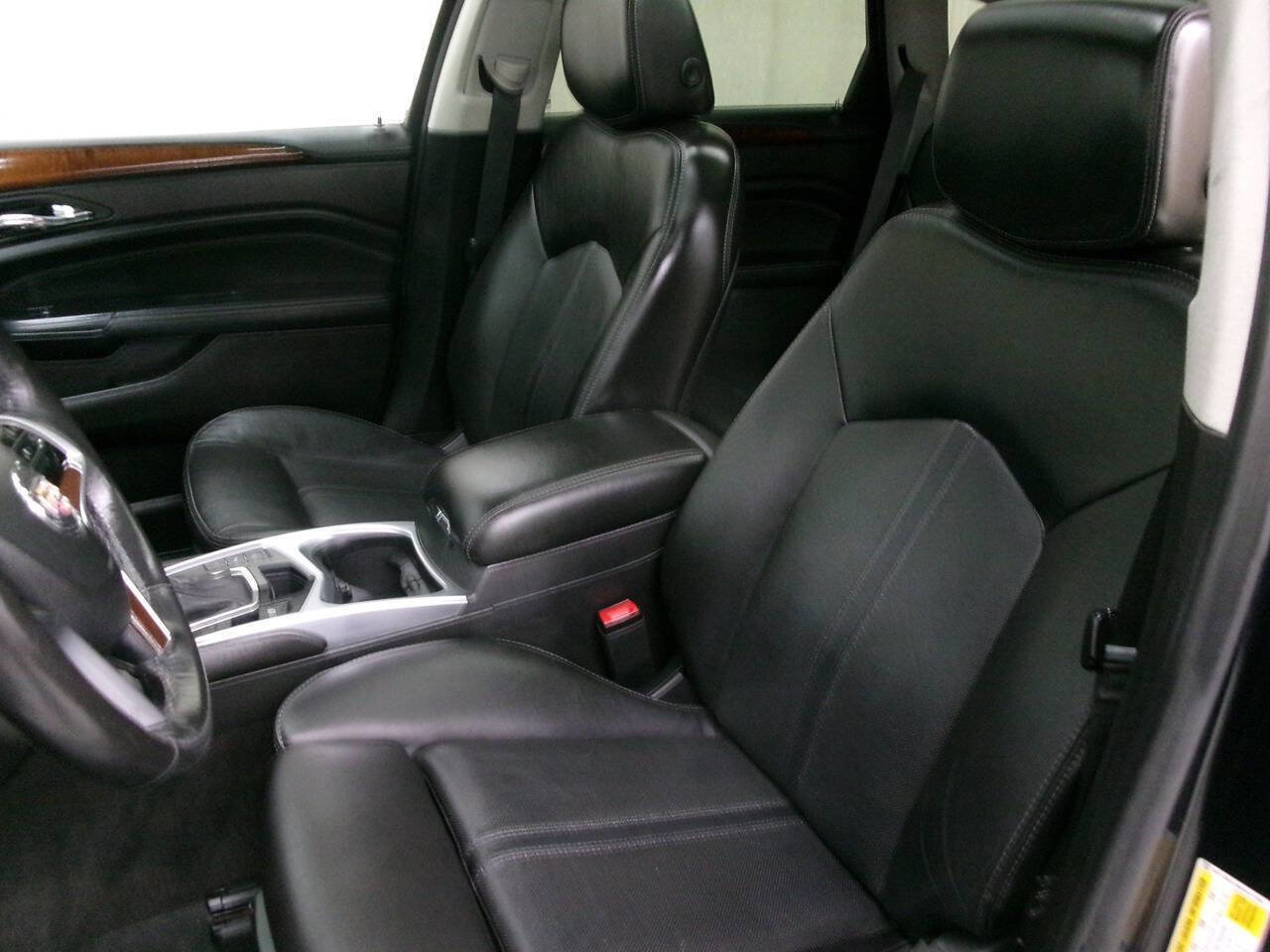 Used 2014 Cadillac SRX Luxury w/ Driver Awareness Package AWD/4WD image 18
