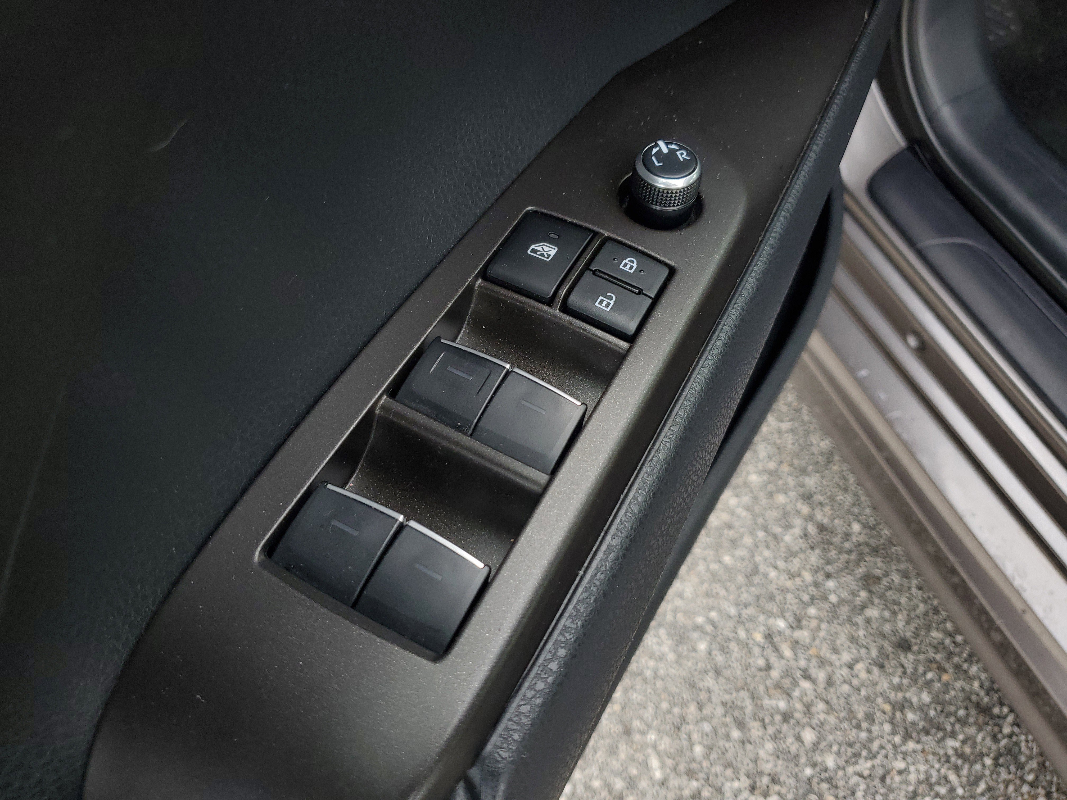 Used 2024 Toyota Camry XSE FWD image 17