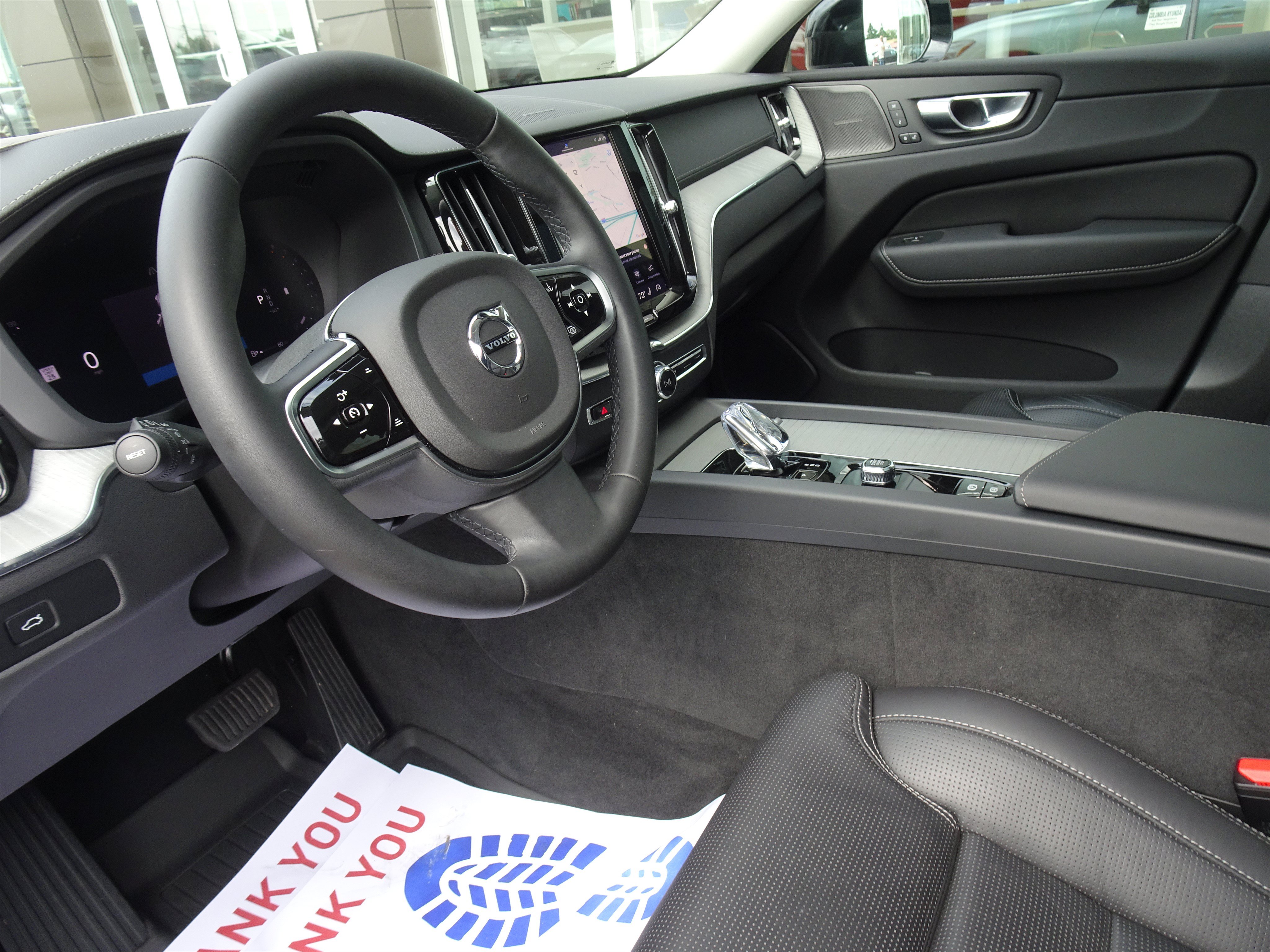 Used 2025 Volvo XC60 B5 Ultra w/ Protection Package Premier AWD/4WD image 12