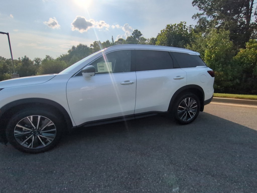 New 2027 INFINITI QX60 Luxe w/ Cargo Package AWD/4WD image 6