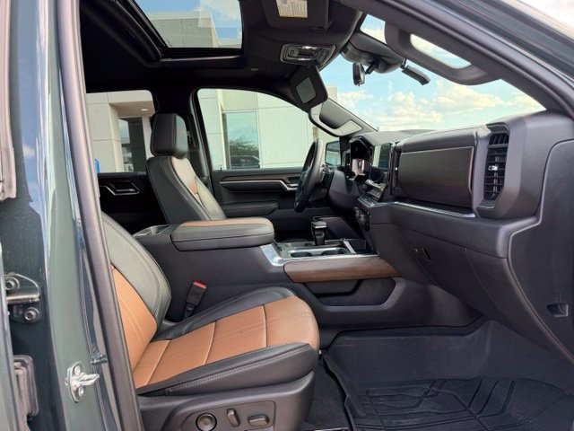 Used 2026 Chevrolet Silverado 1500 High Country AWD/4WD image 11