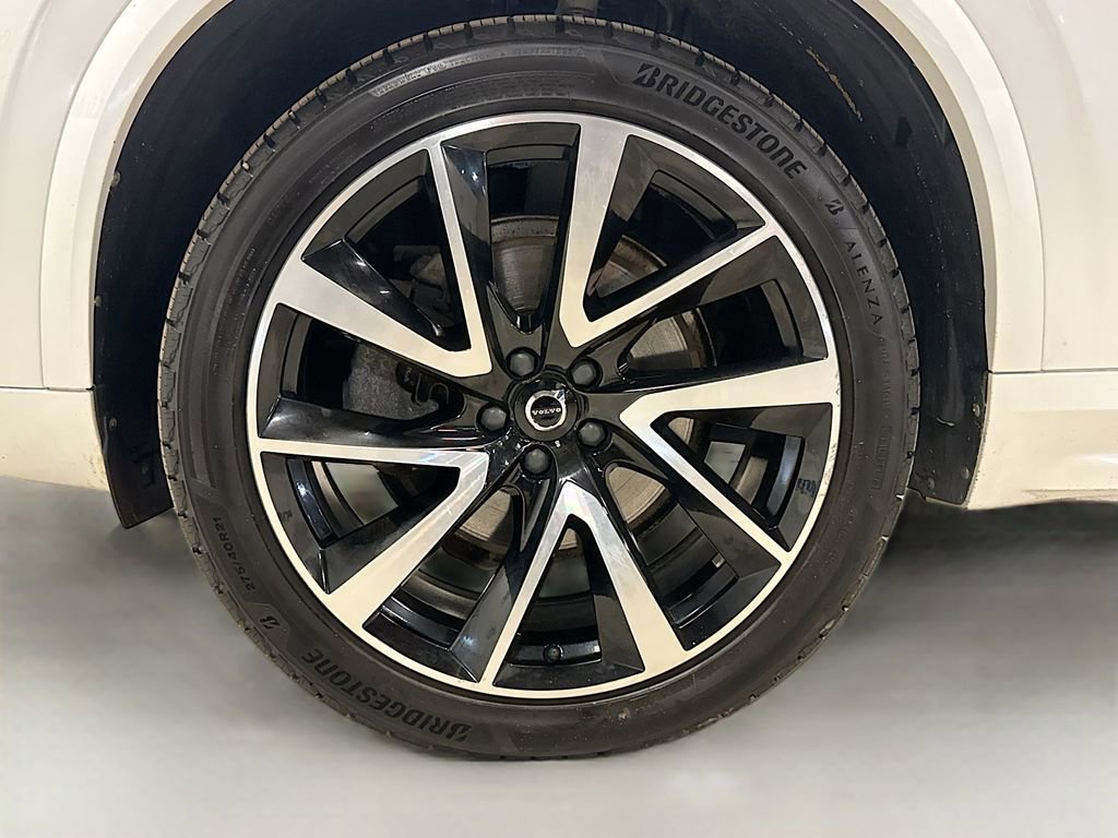 Used 2021 Volvo XC90 T6 Momentum w/ Protection Package Premier image 41