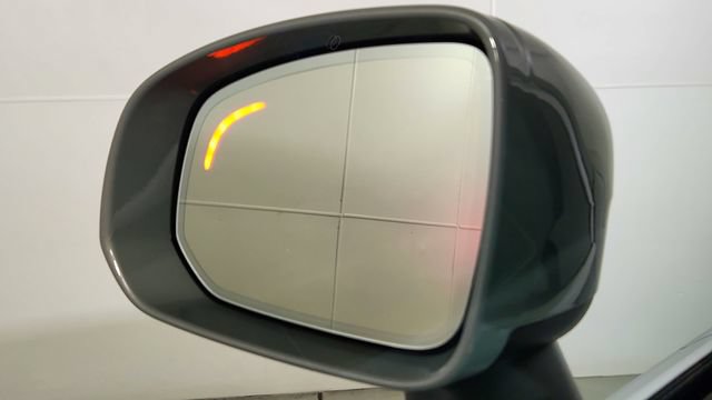 New 2026 Volvo XC90 T8 Plus w/ Protection Package AWD/4WD image 15