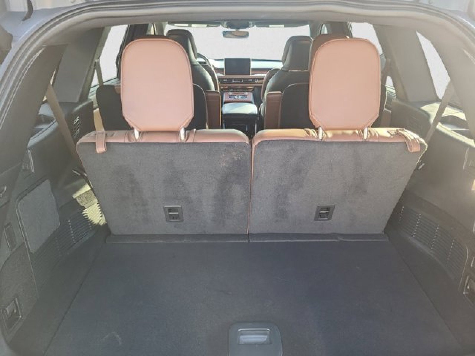 Used 2024 Lincoln Aviator Reserve w/ Equipment Group 201A image 21