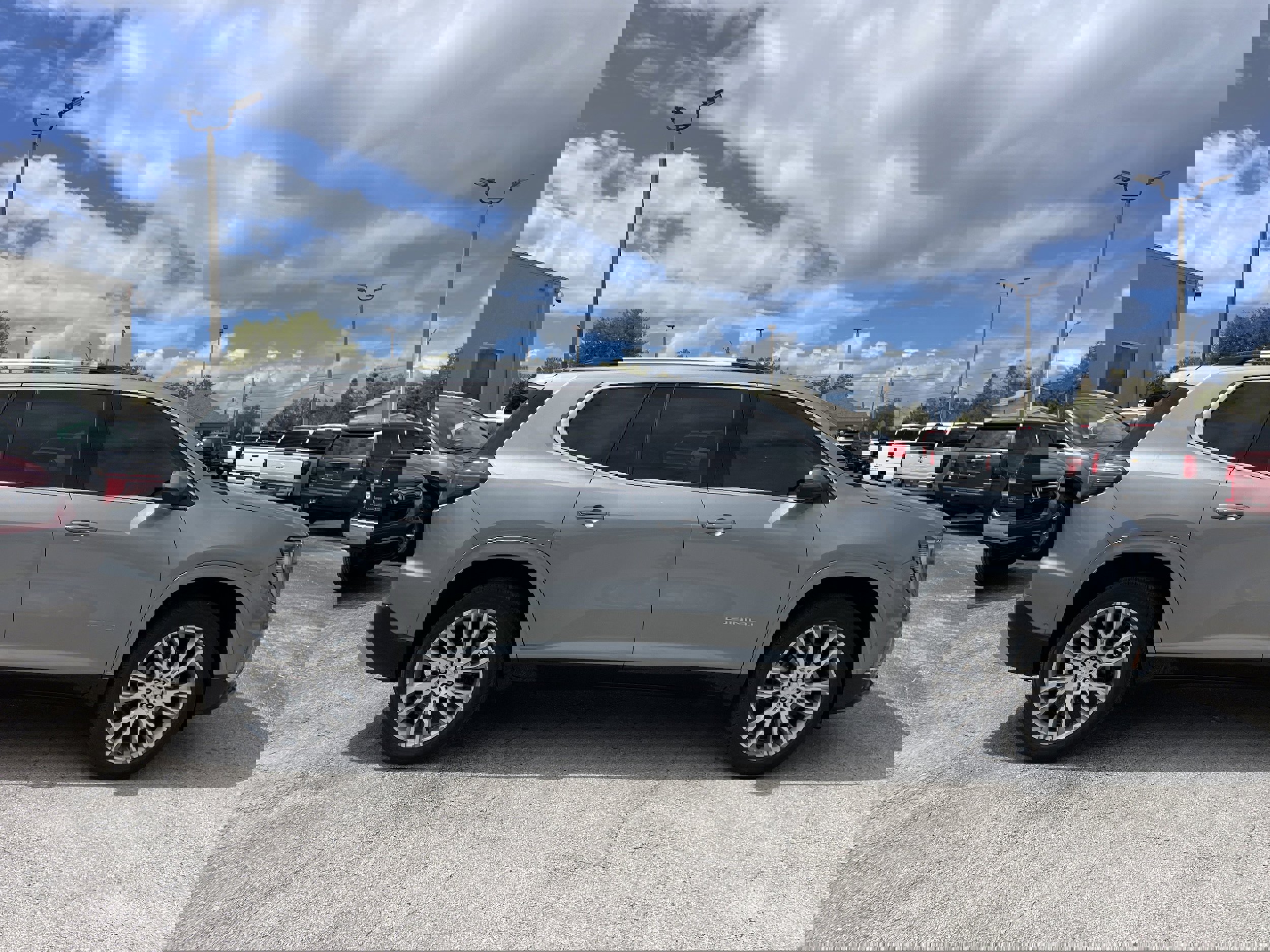 Certified 2025 GMC Acadia Denali w/ Super Cruise Package image 2